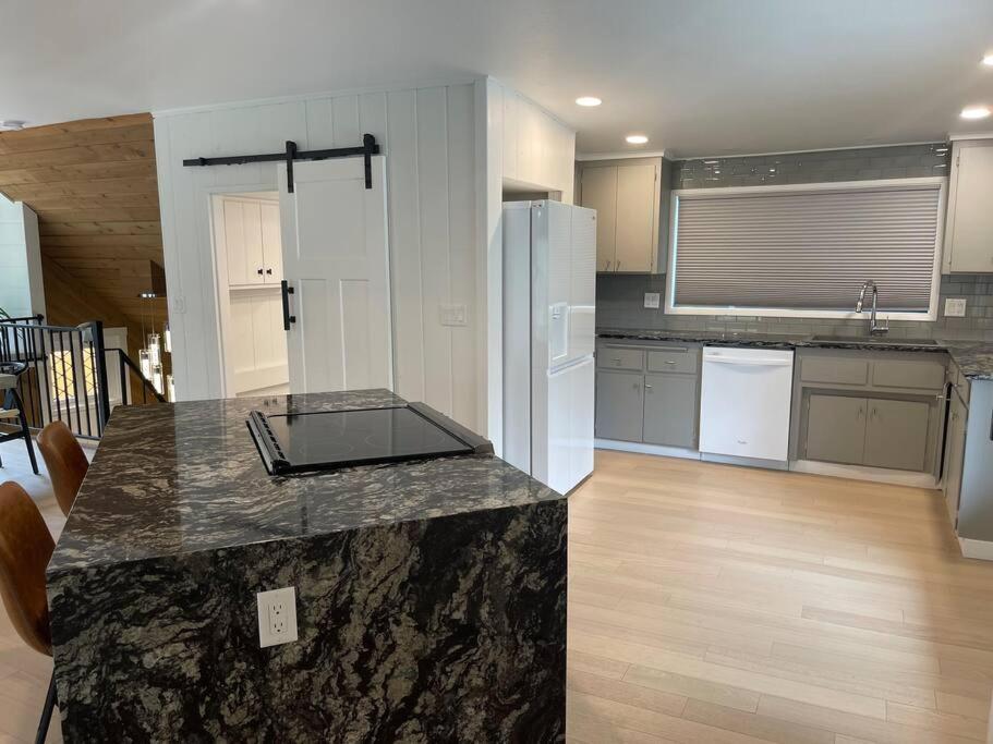 The River House Grants Pass Extérieur photo
